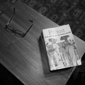 « Tentative de résumer À la Recherche du temps perdu en une heure »