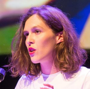 Marie de Quatrebarbes – Voguer